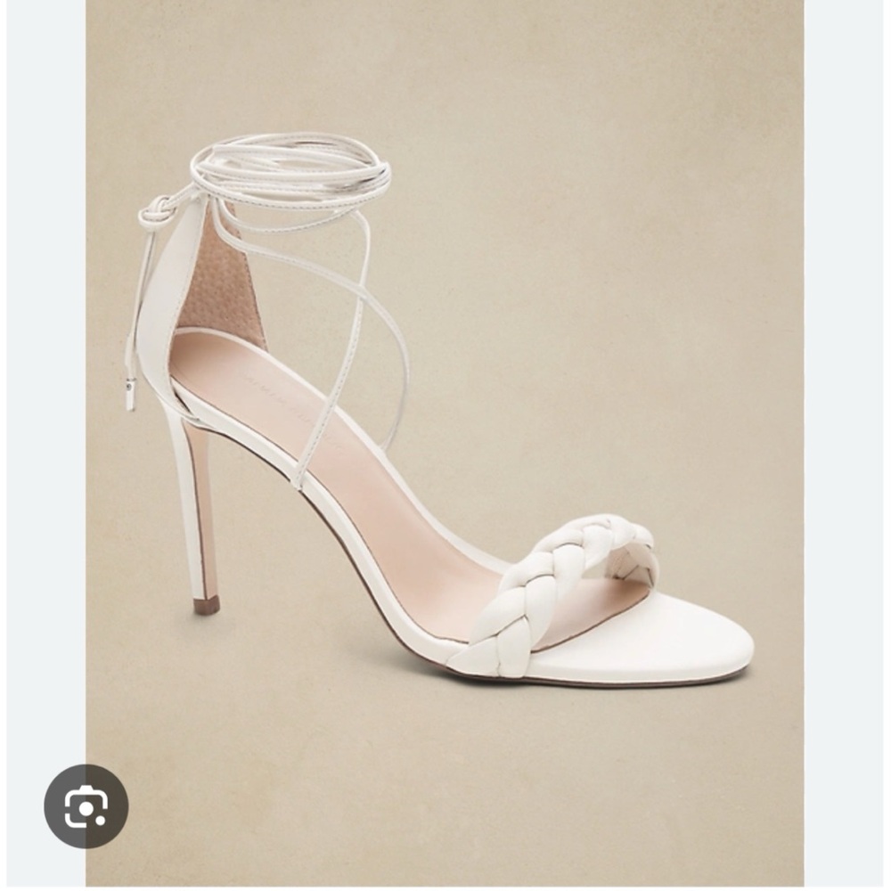 NIB Banana Republic White Tricia Leather Braided Lace Up Sandals 9.5
